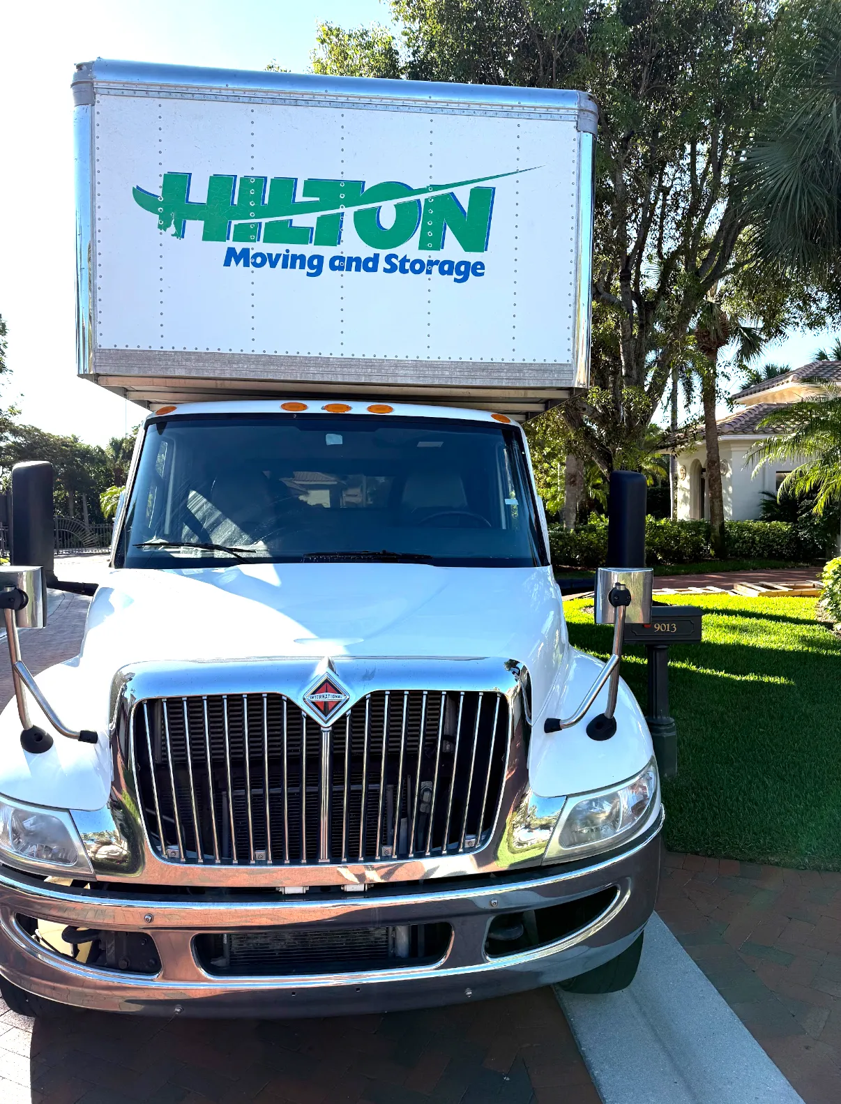 Professional movers providing white-glove moving services for senior estate relocations